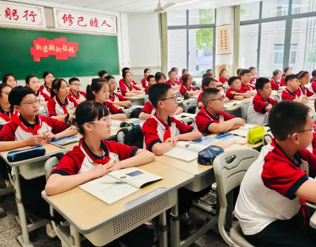 学生体育活动不打扣头即打造专职教师专